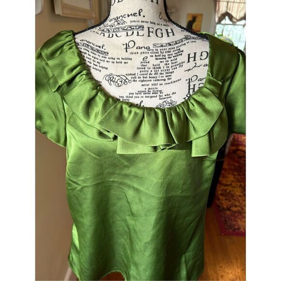 Ann Taylor Ruffle Short Sleeve Women's Blouse - Picture 8 of 11